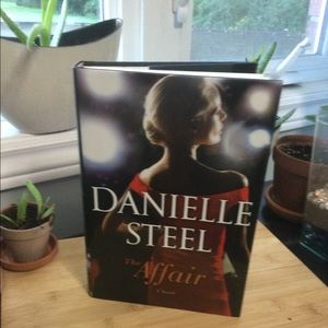 THE AFFAIR: 
by DANIELLE STEEL